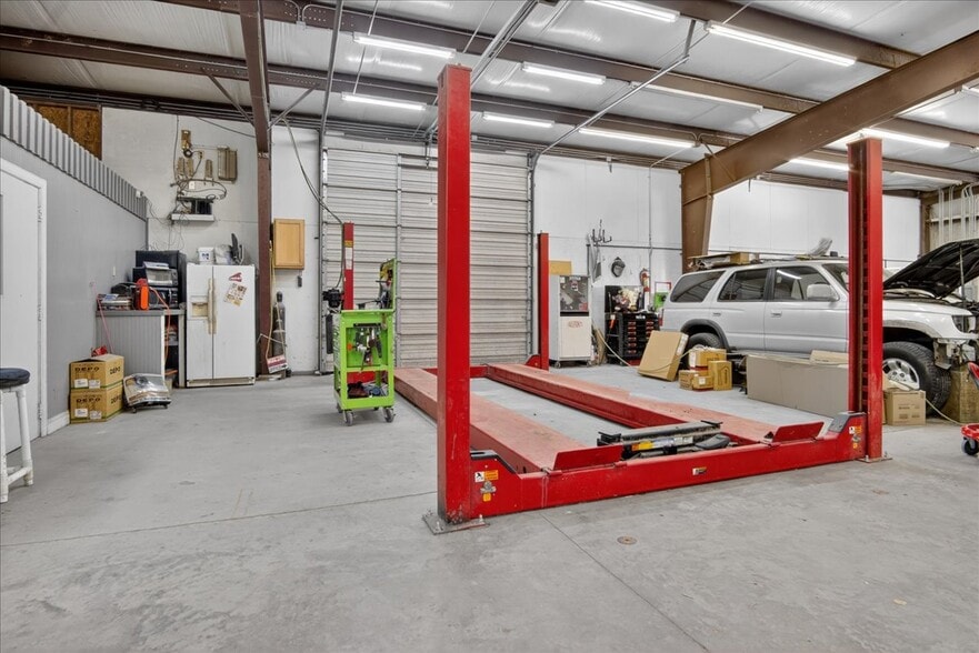 More Photos Of 3688 Raleigh Rd, Henderson Office For Sale