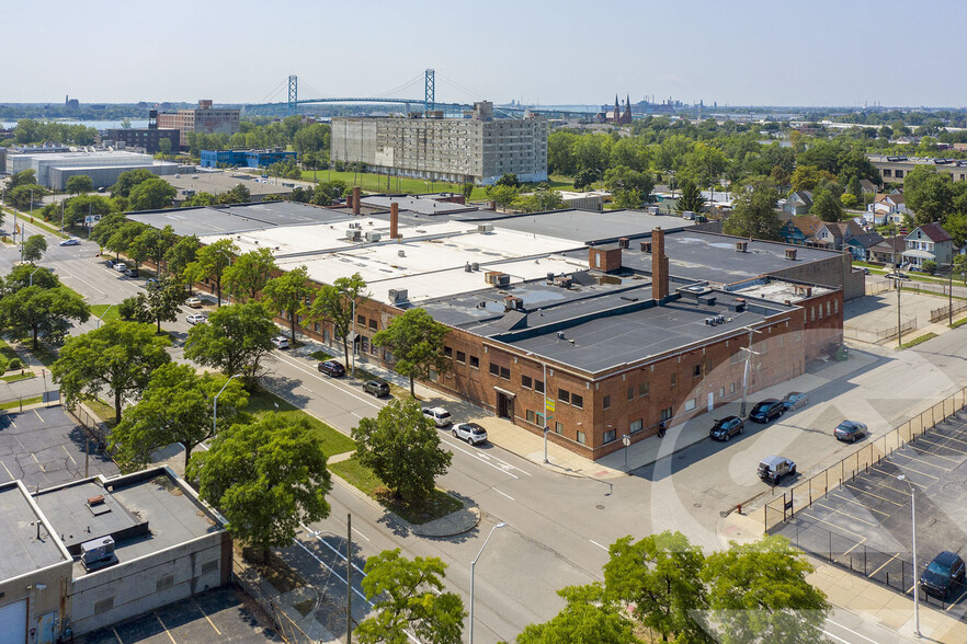 Primary Photo Of 1927 Rosa Parks Blvd, Detroit Light Distribution For Lease