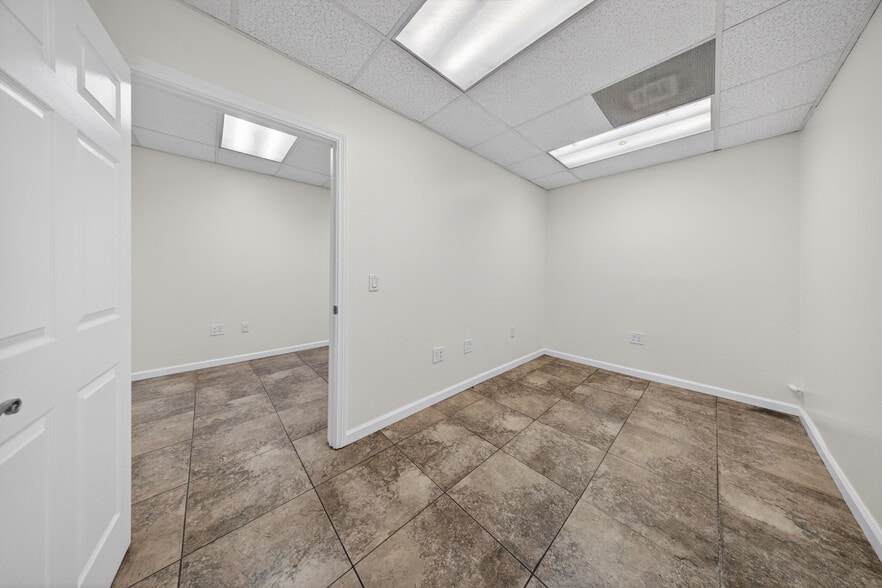 More Photos Of 1433-1437 W El Segundo Blvd, Compton Warehouse For Lease
