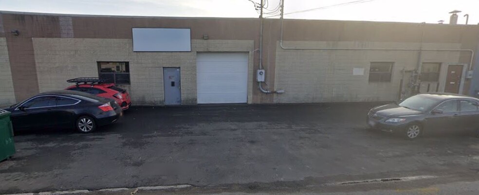 Primary Photo Of 117-119 Marine St, Farmingdale Manufacturing For Lease