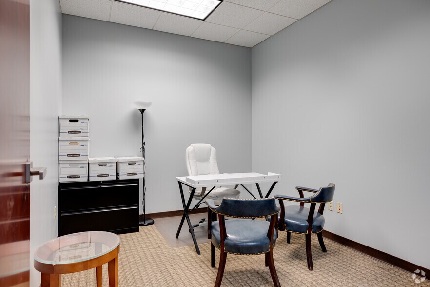 More Photos Of 8165 E Indian Bend Rd, Scottsdale Medical For Lease