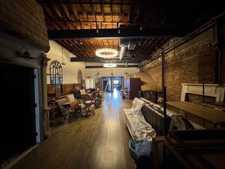 More Photos Of 414 Northampton St, Easton Restaurant For Lease