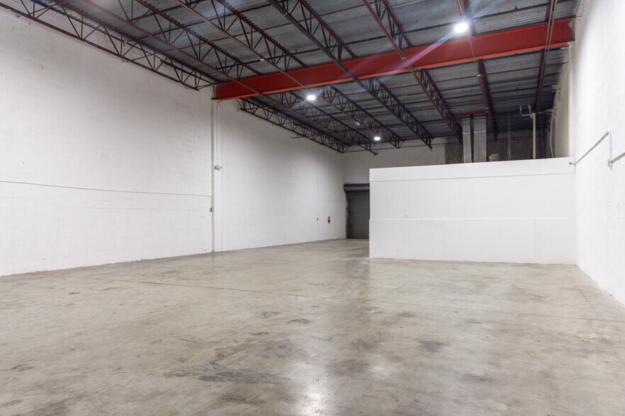 More Photos Of 2009 NW 79th Ave, Doral Warehouse For Lease