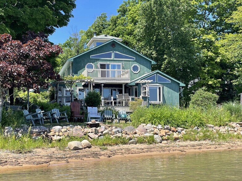 More Photos Of 12427 S Homestead Rd, Sault Sainte Marie Trailer Camper Park For Sale