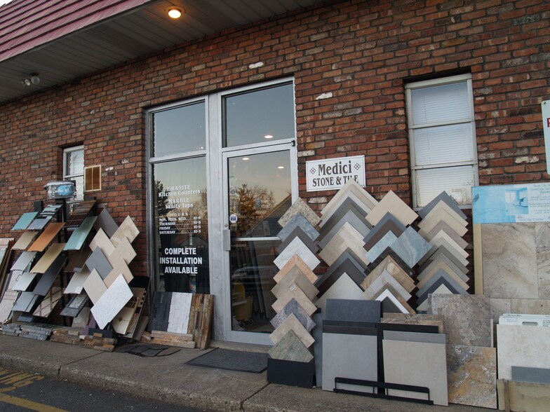 More Photos Of 960-964 Kinderkamack Rd, River Edge Storefront Retail Office For Lease