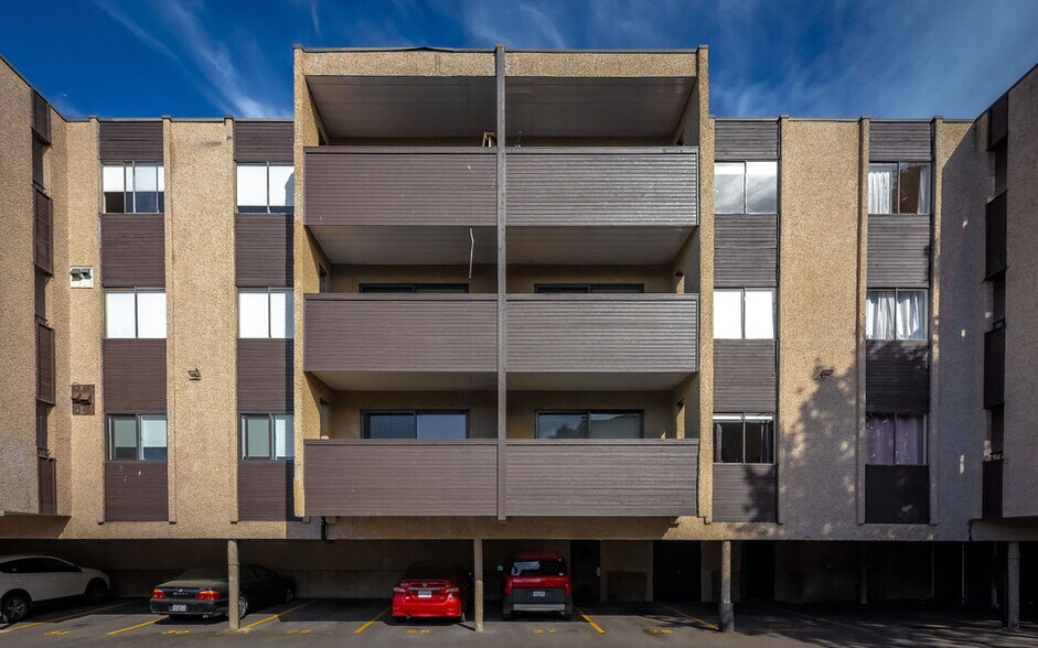 More Photos Of 1180 Fort St, Victoria Apartments For Sale