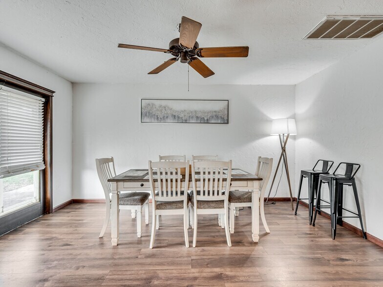 More Photos Of 3595 E State Highway 9, Norman Industrial For Sale