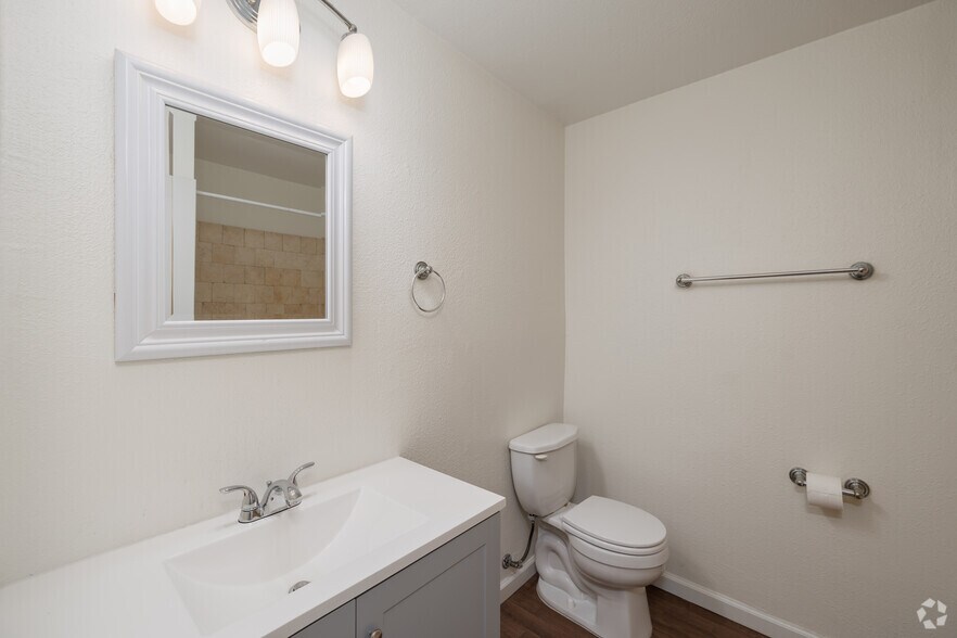 More Photos Of 4053 Wilson Ave, San Diego Apartments For Sale