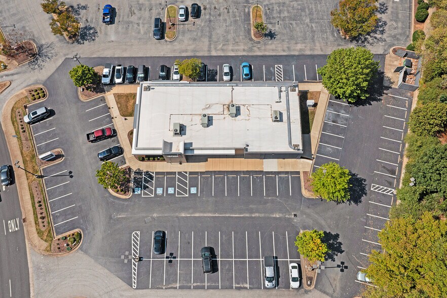 More Photos Of 1017 Vann Dr, Jackson General Retail For Sale