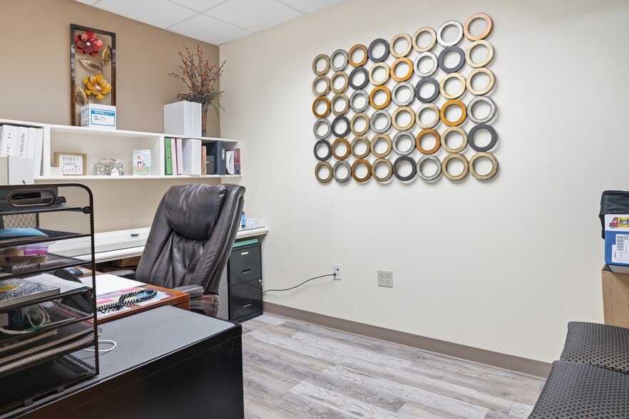 More Photos Of 1729 Lakeland Hills Blvd, Lakeland Medical For Sale