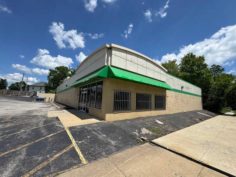 Primary Photo Of 600 S Springmill St, Mansfield Freestanding For Lease