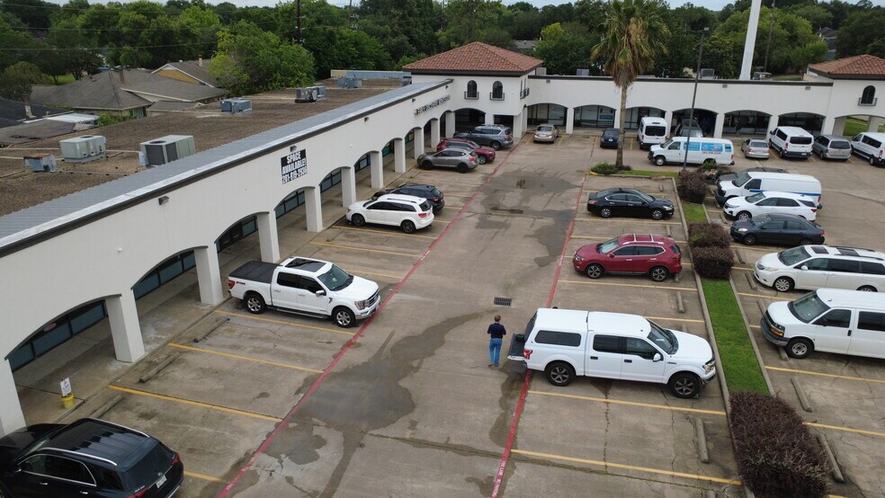 More Photos Of 15965 Westheimer Rd, Houston Unknown For Lease