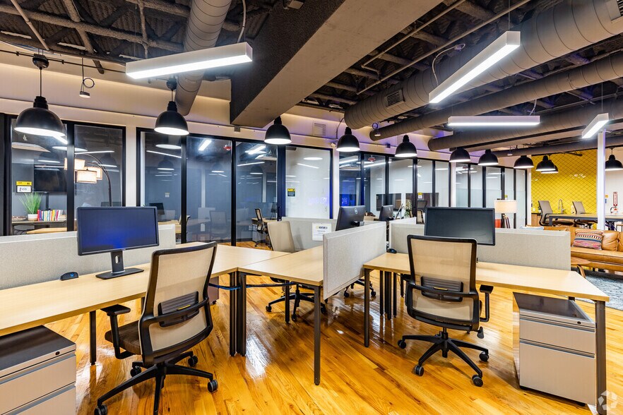 More Photos Of 100 E Pine St, Orlando Coworking Space