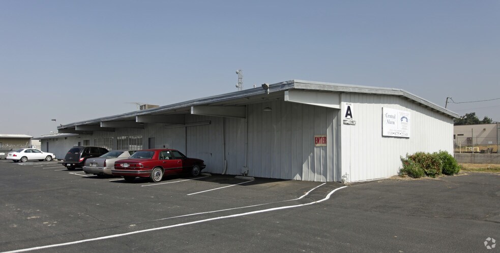 More Photos Of 300 S Sycamore Ave, Rialto Office For Lease