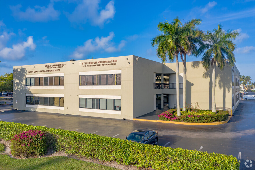 Primary Photo Of 965-999 N Collier Blvd, Marco Island Medical For Lease