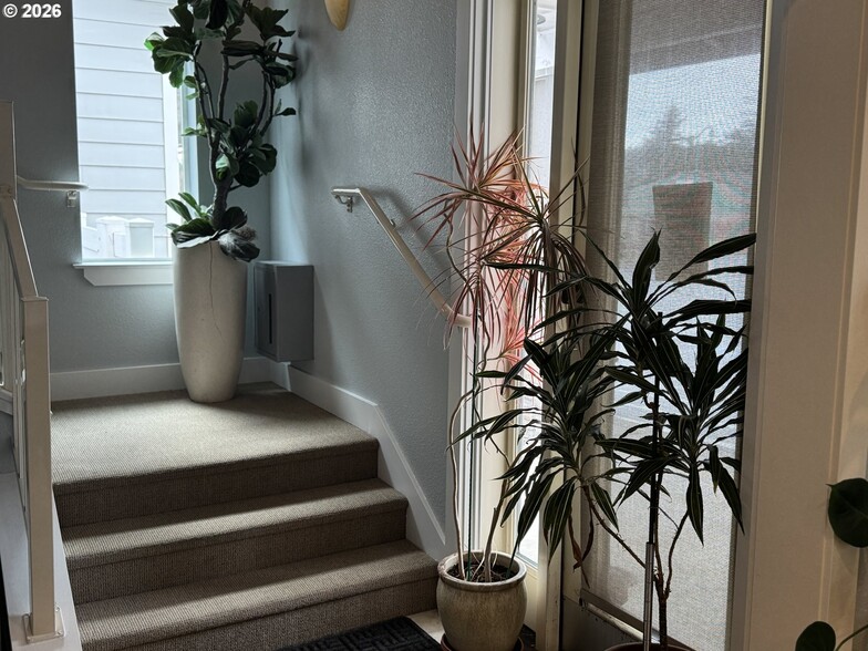 More Photos Of 937 Chetco Ave, Brookings Office Residential For Sale