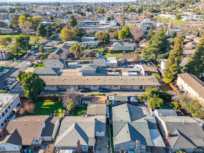 More Photos Of 16118-16152 Mateo St, San Leandro Apartments For Sale