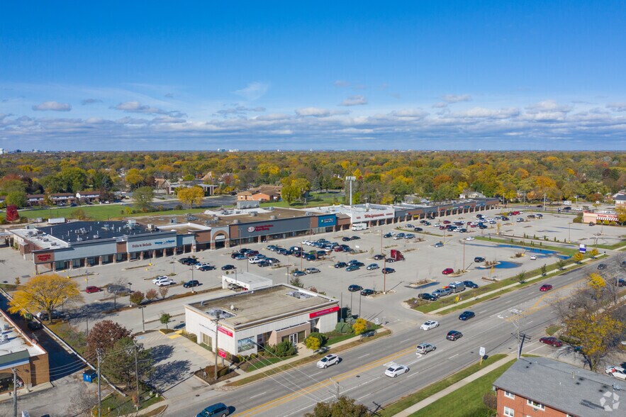 More Photos Of 1000-1080 S Elmhurst Rd, Mount Prospect Unknown For Lease