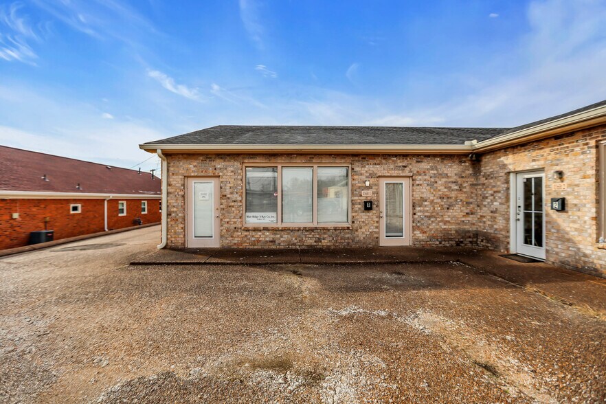 More Photos Of 5 Industrial Park Dr, Hendersonville Freestanding For Sale