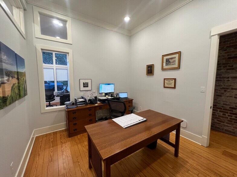 More Photos Of 419 Montgomery St, Savannah Storefront Retail Residential For Sale