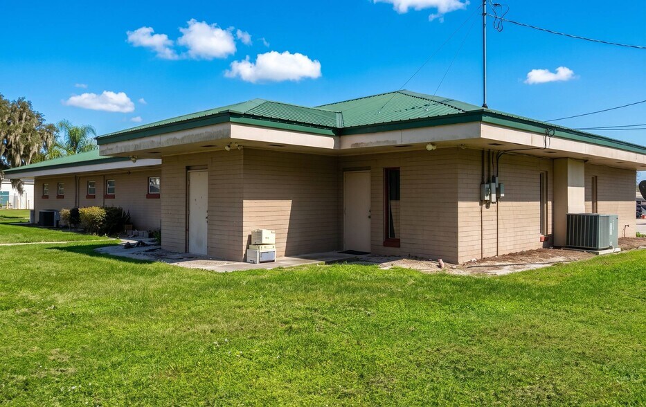 More Photos Of 302 W Main St, Bowling Green Healthcare For Sale