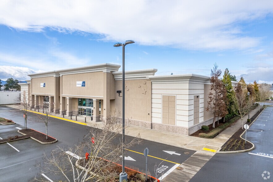 More Photos Of 1400-1772 N Jantzen Beach Dr, Portland Unknown For Lease