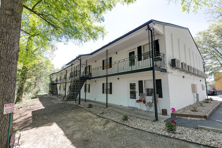 More Photos Of 37 Labrook Dr, Richmond Apartments For Sale