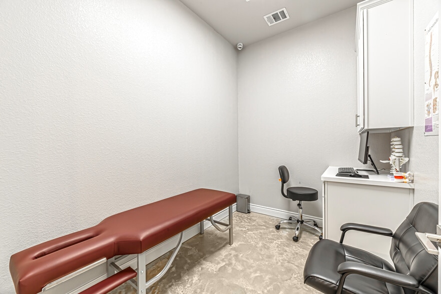 More Photos Of , Tomball Office For Sale