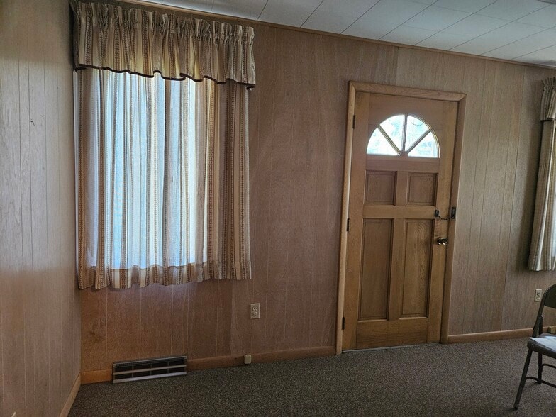 More Photos Of 5000 Fergus Rd, Saint Charles Religious Facility For Sale