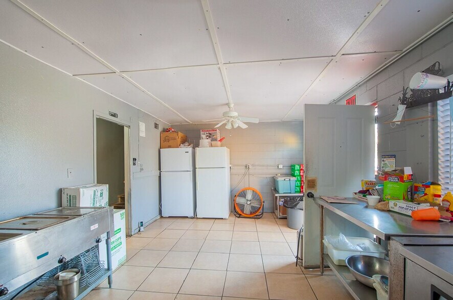 More Photos Of 1311 Chestnut Ave, Austin Freestanding For Lease