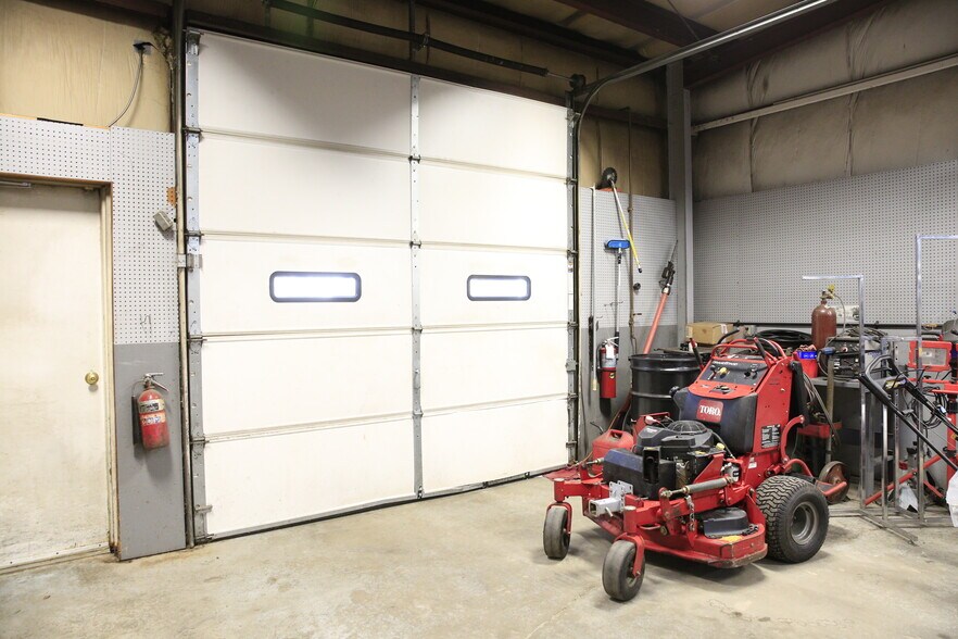 More Photos Of 970 MA-134 Rt, South Dennis Service Station For Sale