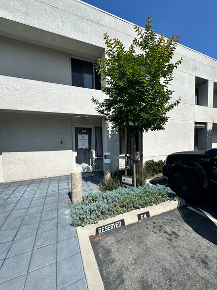 More Photos Of 711 W 17th St, Costa Mesa Light Distribution For Sale