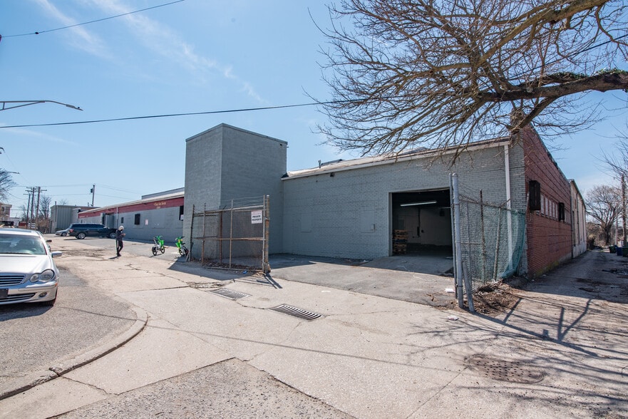 More Photos Of 4128 Hayward Ave, Baltimore Warehouse For Sale