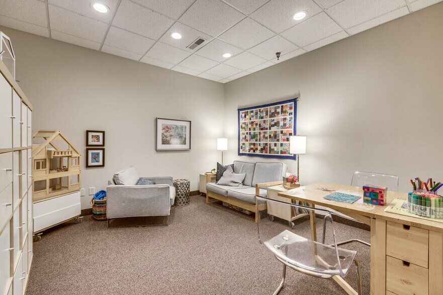 More Photos Of 2127 County Road D E, Maplewood Office For Sale