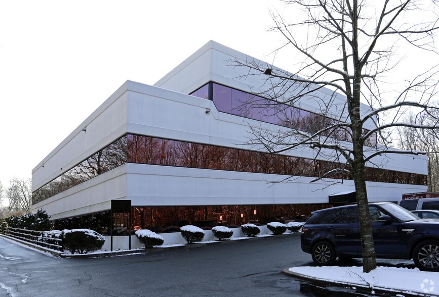 More Photos Of 1000 South Ave, Staten Island Office For Lease
