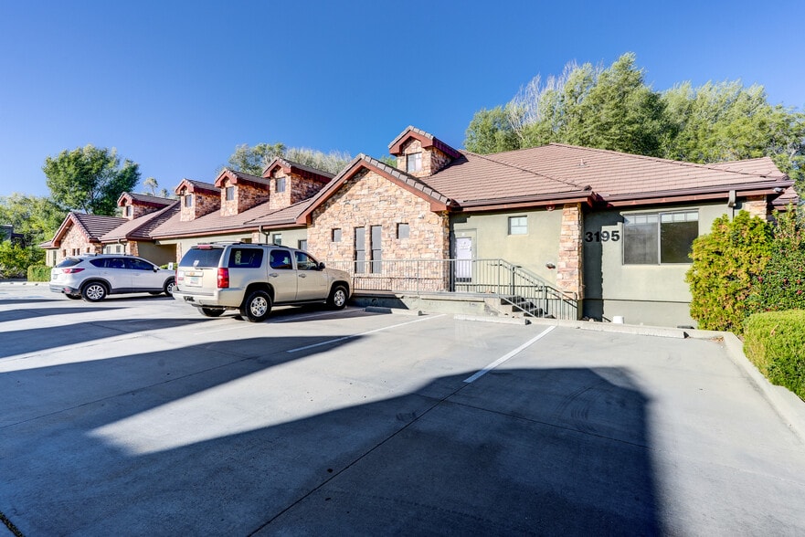More Photos Of 3195 Stillwater Dr, Prescott Medical For Lease