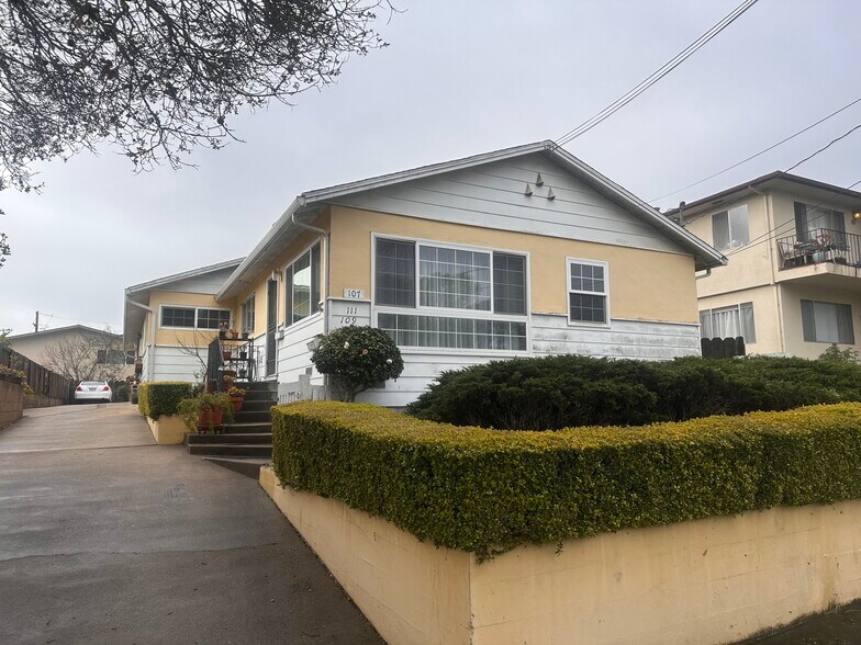 More Photos Of 107 Seeno St, Monterey Apartments For Sale