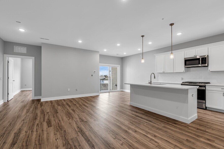 More Photos Of 33 Union Ave, Manasquan Apartments For Sale