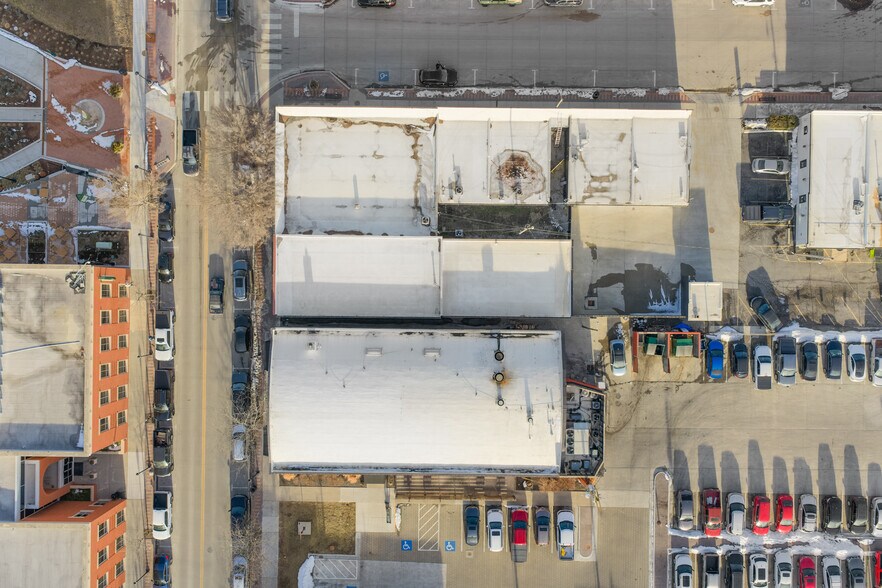 More Photos Of 127 SE 3rd St, Lees Summit Freestanding For Lease