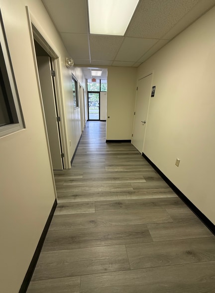 More Photos Of 3150-3160 Magic Hollow Blvd, Virginia Beach Loft Creative Space For Sale
