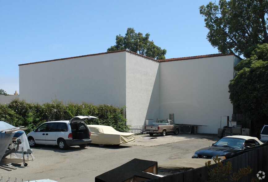 More Photos Of 418 Chapala St, Santa Barbara Loft Creative Space For Lease