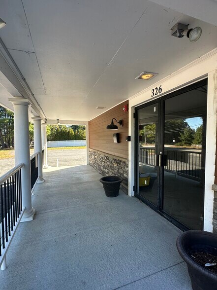 More Photos Of 326 Main St, Northborough Freestanding For Sale