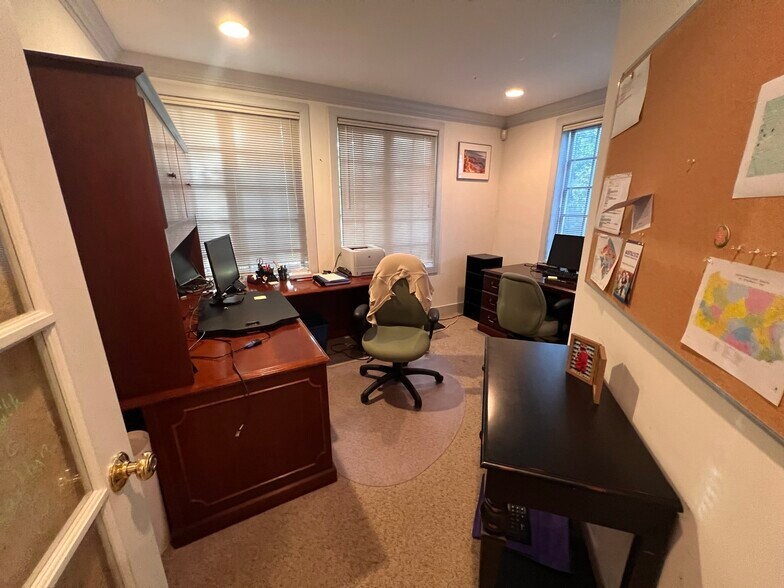 More Photos Of 100 John Robert Thomas Dr, Exton Office For Sale