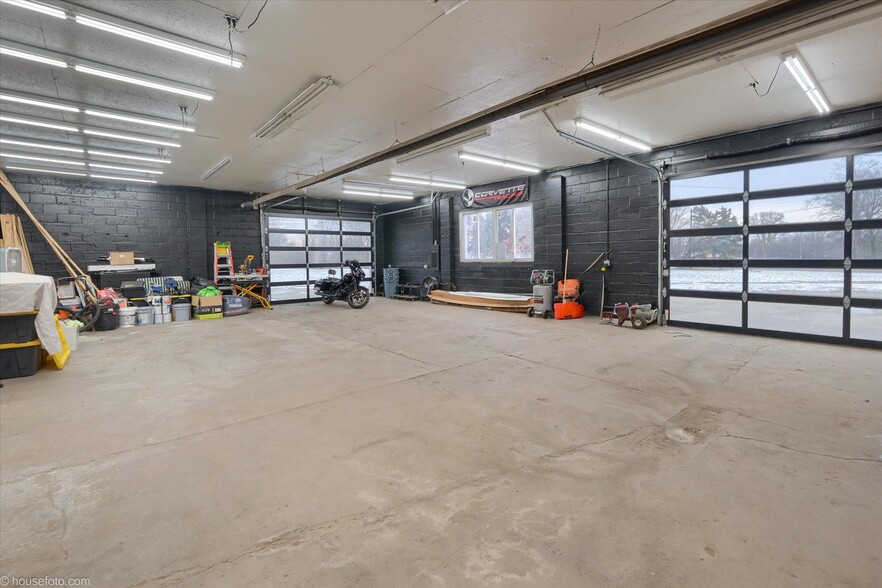 More Photos Of 5482 Miller Rd, Swartz Creek Auto Repair For Sale