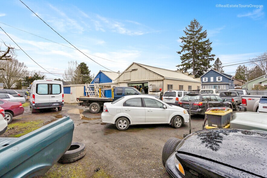More Photos Of 104 NE 80th Ave, Portland Warehouse For Sale