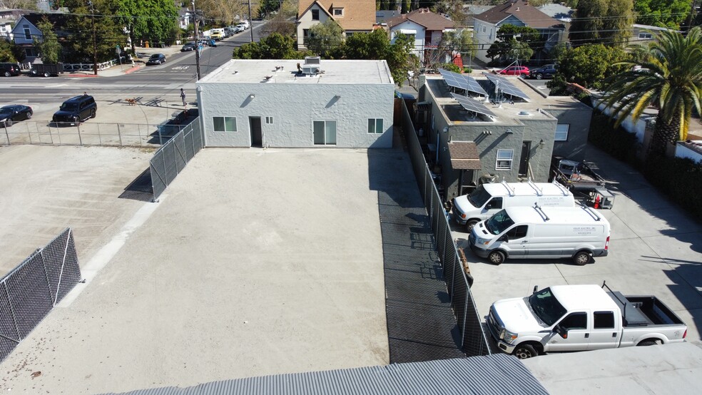 More Photos Of 923-927 Arguello St, Redwood City Flex For Lease