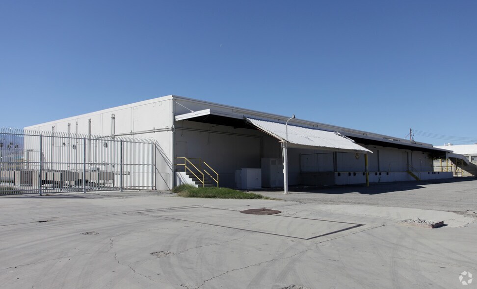More Photos Of 82219 Market St, Indio Warehouse For Sale