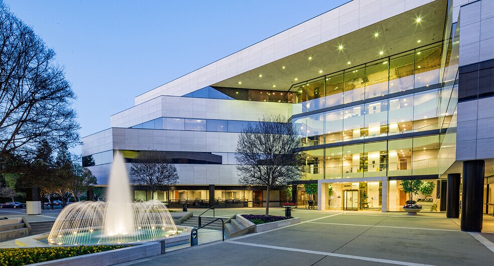 More Photos Of 5260 N Palm Ave, Fresno Office For Lease