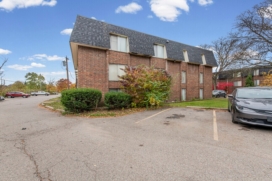 More Photos Of 23740 Fenkell St, Detroit Apartments For Sale