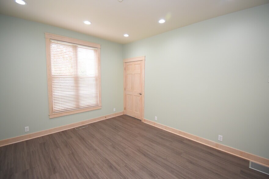 More Photos Of 312 N Water St, Owosso Loft Creative Space For Sale